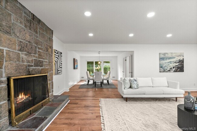 Building Photo - 1341 Pelhamdale Ave