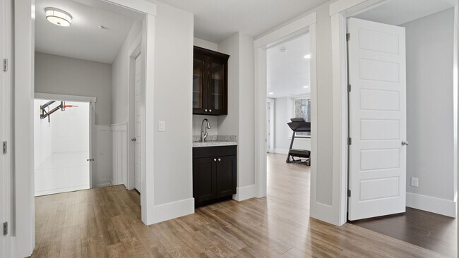 Building Photo - Luxurious Herriman 6 Bed with Indoor Court, Theater & Stunning Views!!!