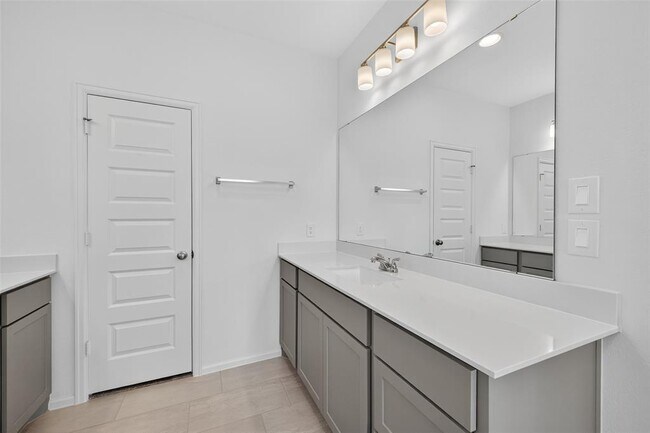 Building Photo - 10730 Aquila Star Dr