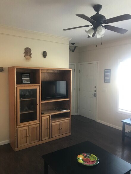 Building Photo - 4802 51st St W