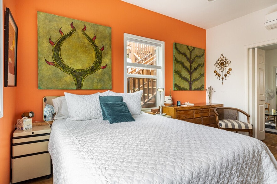 Building Photo - 938 21st Ave