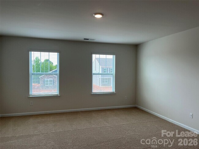 Building Photo - 119 Old Home Rd