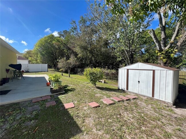 Building Photo - 6807 Kingston Dr