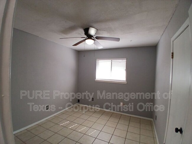 Building Photo - 4033 Sandy Hollow Creek Dr