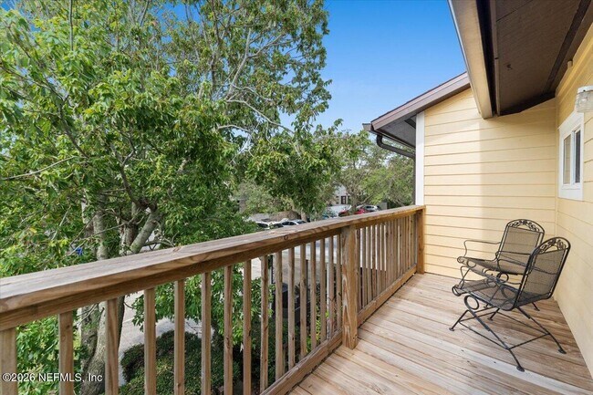 Building Photo - 105 Rio Del Mar St