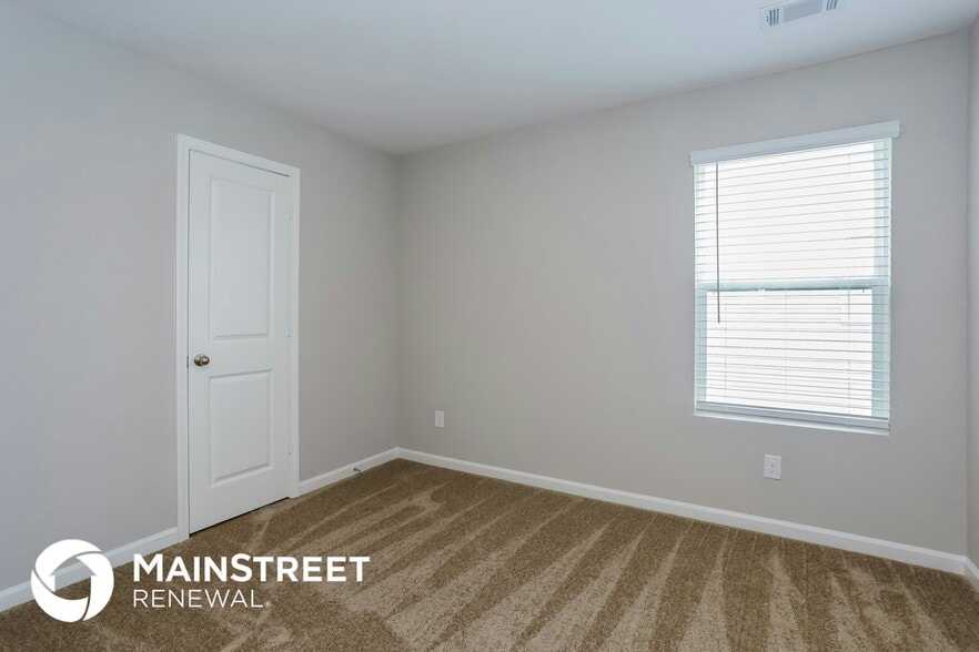 Building Photo - 522 Firethorn Ct