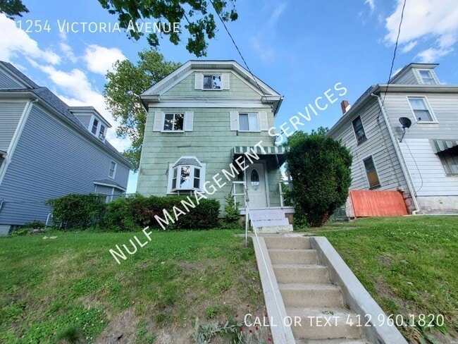 Building Photo - 1254 Victoria Ave