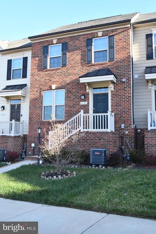 Building Photo - 2105 Hemlock Bay Rd