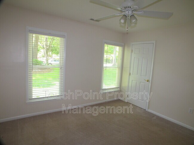 Building Photo - 9707 Covedale Dr