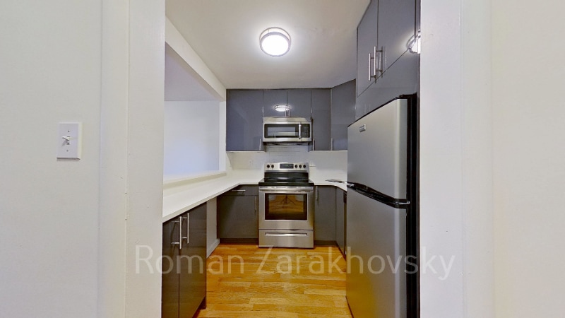 Building Photo - 14 Marion St