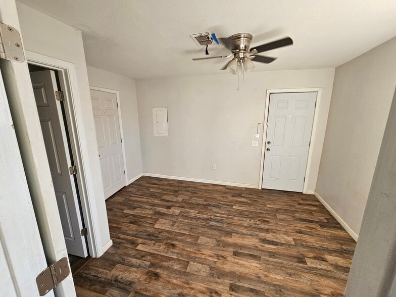 Building Photo - 411 S Florida St