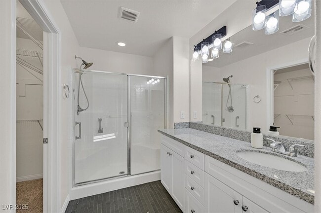 Building Photo - 10635 Seasonable Dr