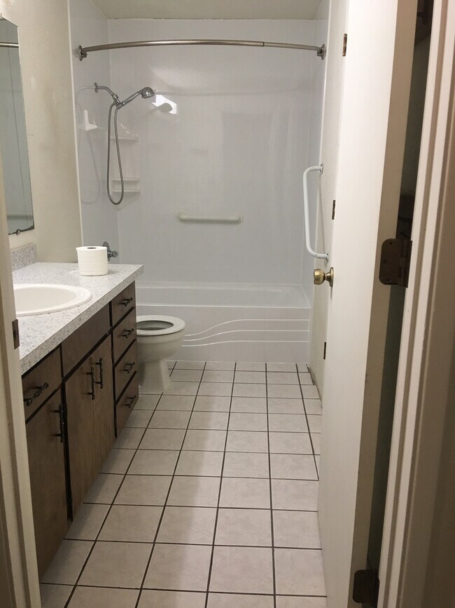 Building Photo - Cozy 2 Bedroom 1 bath in Philomath