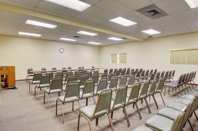 Building Photo - 104 Mansfield C