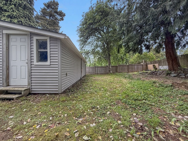 Building Photo - 12060 10th Ave S