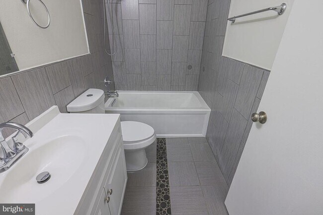 Building Photo - 6331 Red Cedar Pl