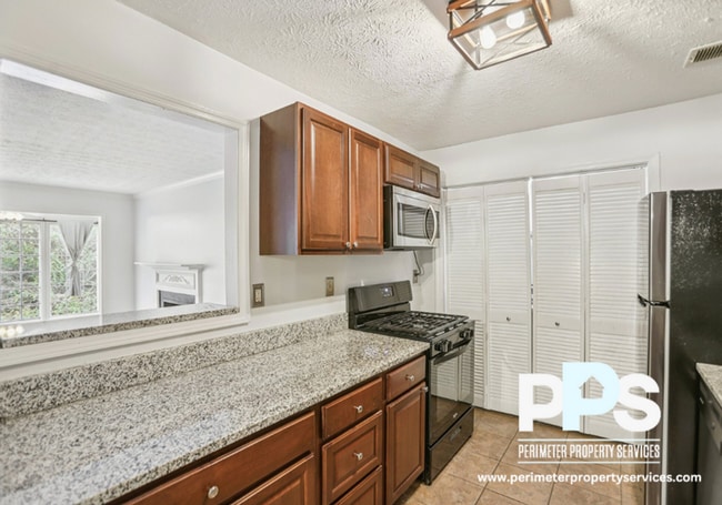 Building Photo - 801 Countryside Pl