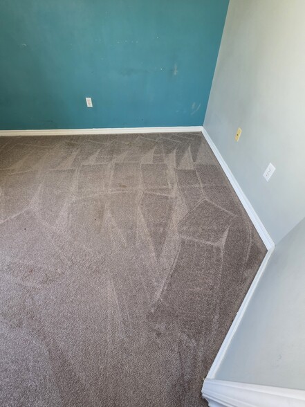 Building Photo - 713 Presscott St