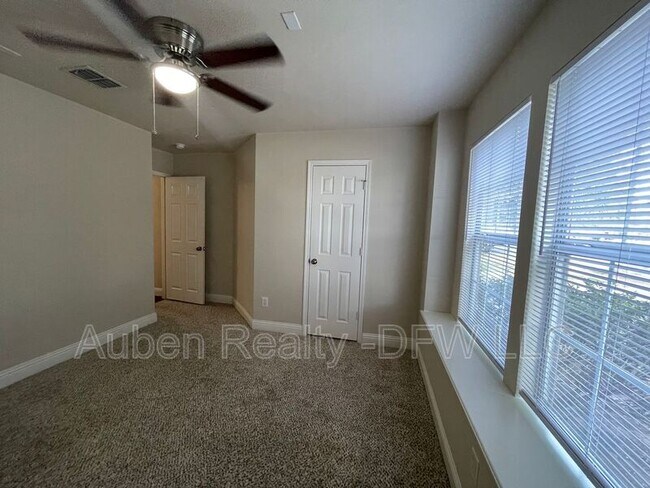 Building Photo - 4236 Gladney Ln
