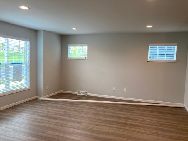 Building Photo - 621 Hillcrest Dr