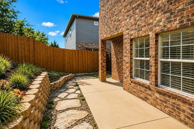 Building Photo - 320 Woodgrove Dr
