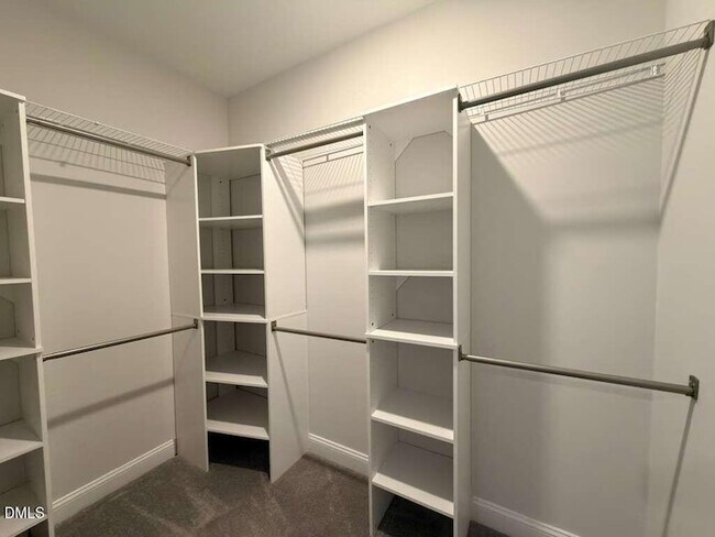 Building Photo - 513 Acerno Dr