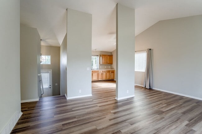 Building Photo - Must See 3 Bedroom In Coyote Run!!