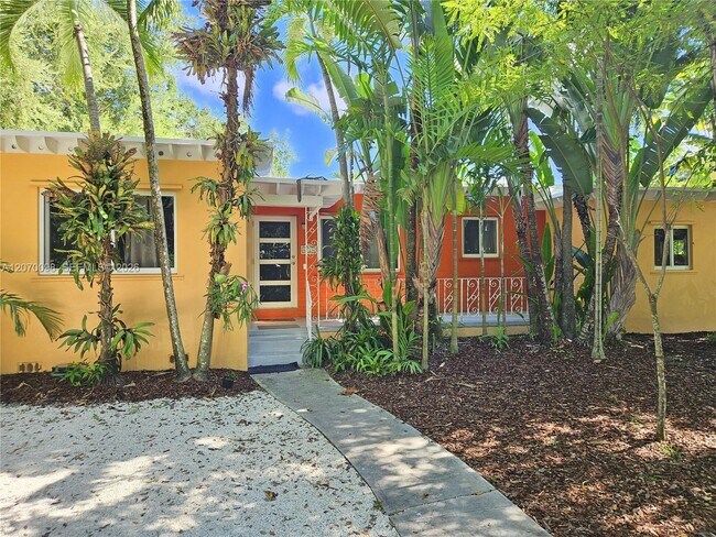 Building Photo - 6624 SW 78th Terrace