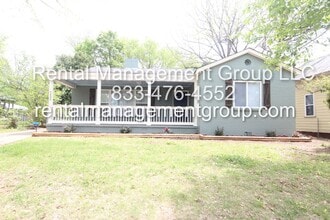Building Photo - Large 3 Bedroom 2 Bath - New On The Market...