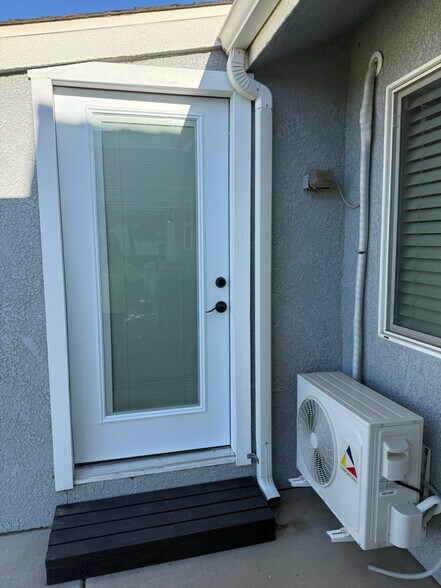 Building Photo - 40089 High St