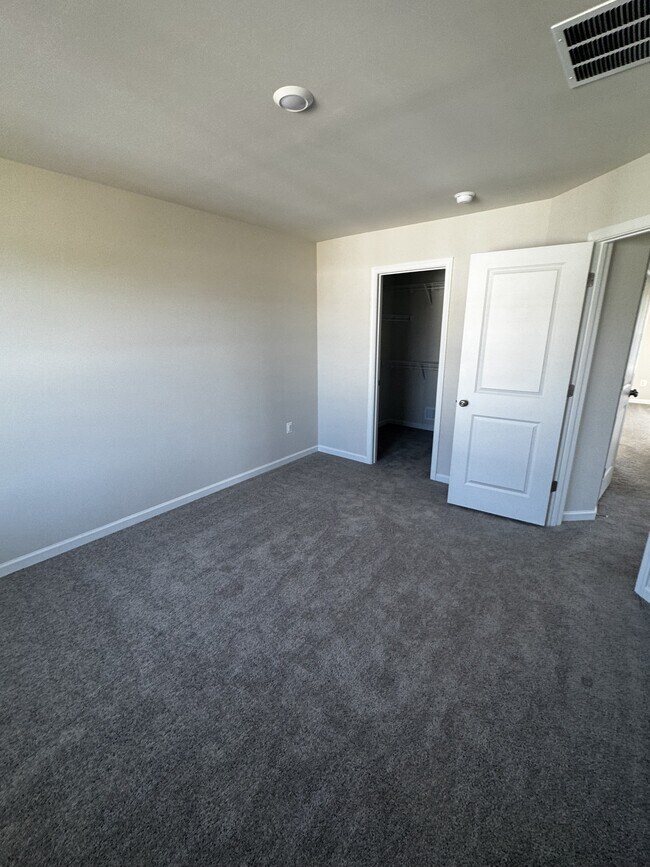 Building Photo - 113 Canning Rd