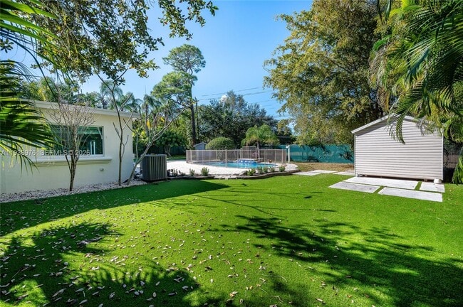 Building Photo - 5626 SW 69th Ave