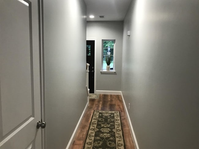 Building Photo - 2405 Rosa RoadRidge Manor Ct