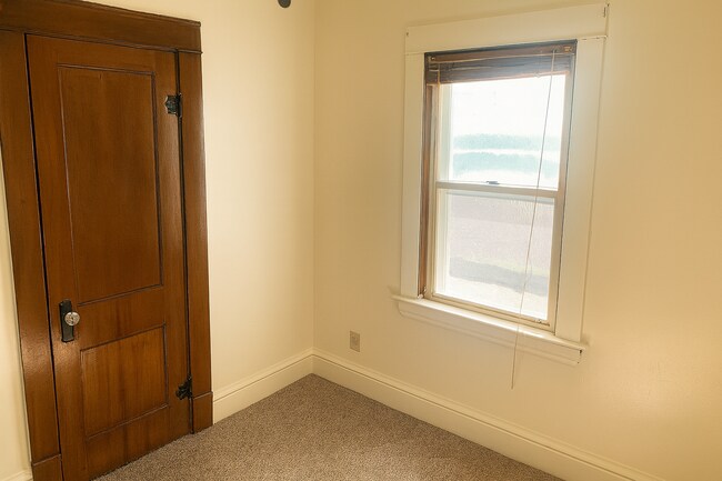 Building Photo - 4409 Gifford Ave