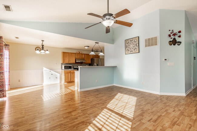 Building Photo - 9653 Aberdeen Ct