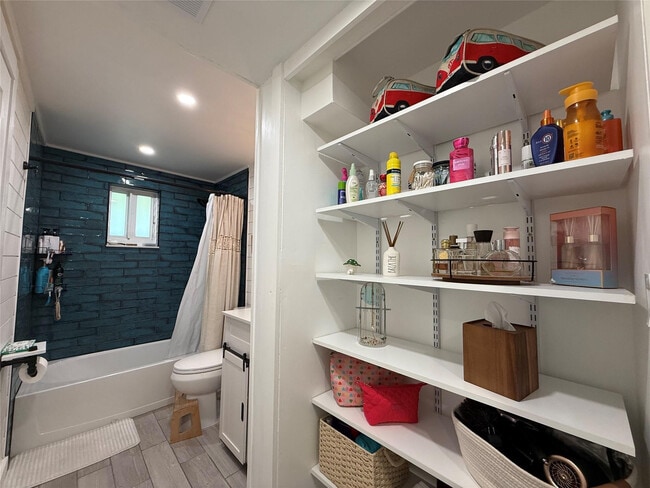 Building Photo - 22990 SW 156th Ave