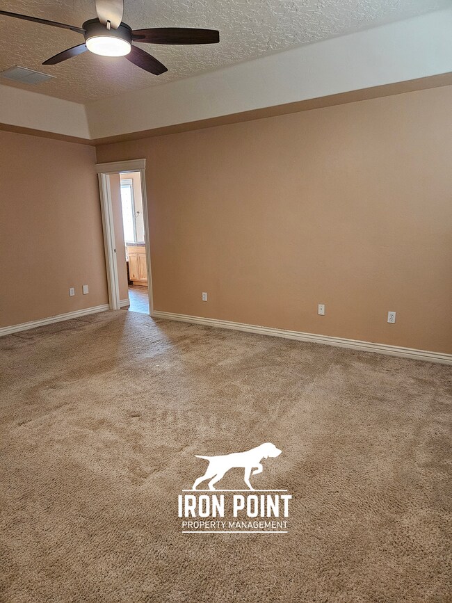 Building Photo - 3bed/2bath in sought after Nampa neighborhood w/3 car garage and large bonus room.