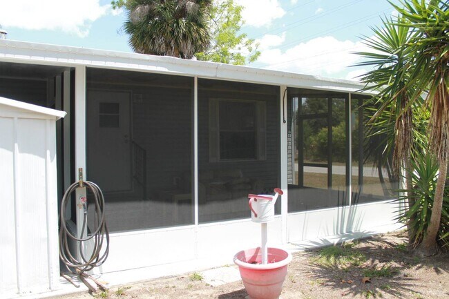 COVERERED LANAI & SHED - 6520 Sun Country Dr