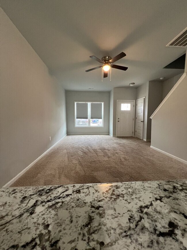Building Photo - Townhome in Holly Ridge!!
