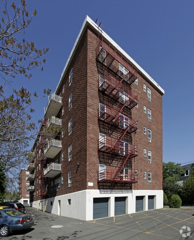 West Bank Apartments 181 River Rd Nutley NJ 07110 Apartment Finder