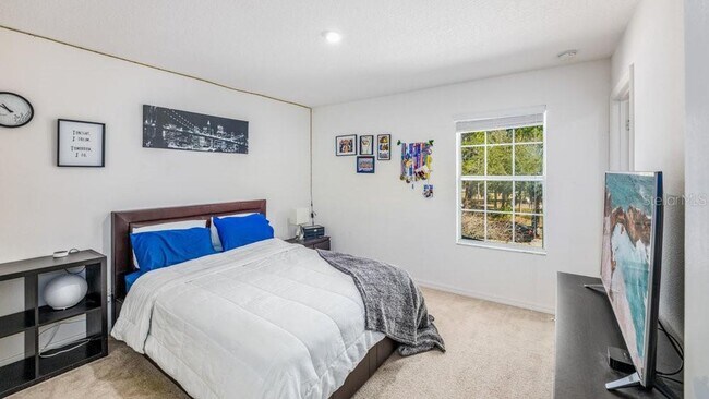 Building Photo - 3 Bedroom 3 Bath Kissimmee Emerald Lake Townhome with 2 Master Suites and Stainless Appliances!