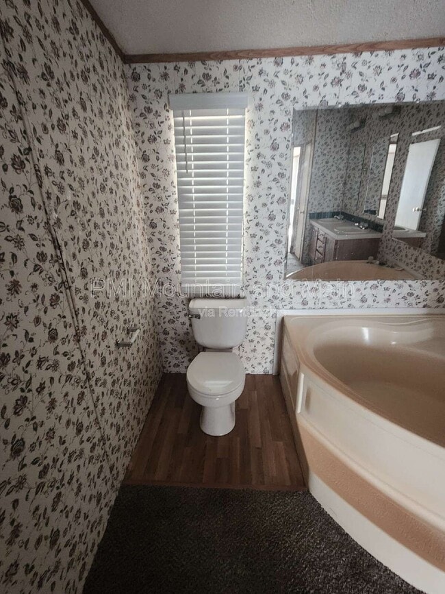 Building Photo - 9 Misty Mountain Way