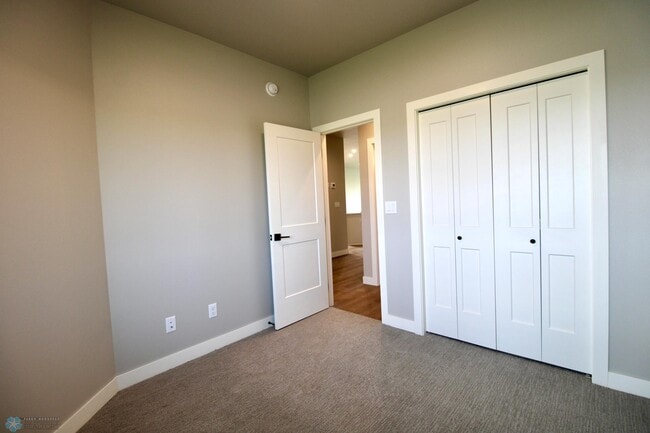 Building Photo - 6717 67th Ave S