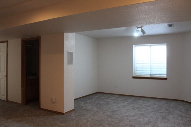 Building Photo - Arvada Home near Standley Lake with 4 BR/4 BA!