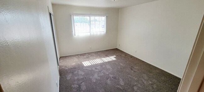 Building Photo - 5202 Canoga St