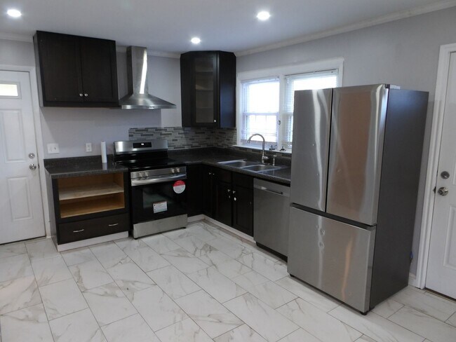 Building Photo - Single Family Home in Pine Valley Area!