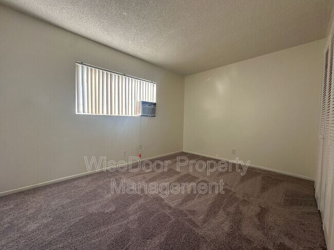 Building Photo - 14631 Christine Dr