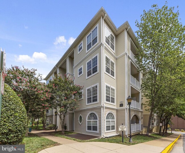 Building Photo - 4551 Strutfield Ln