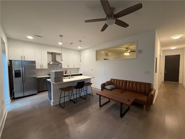 Building Photo - 775 Juniper St NE