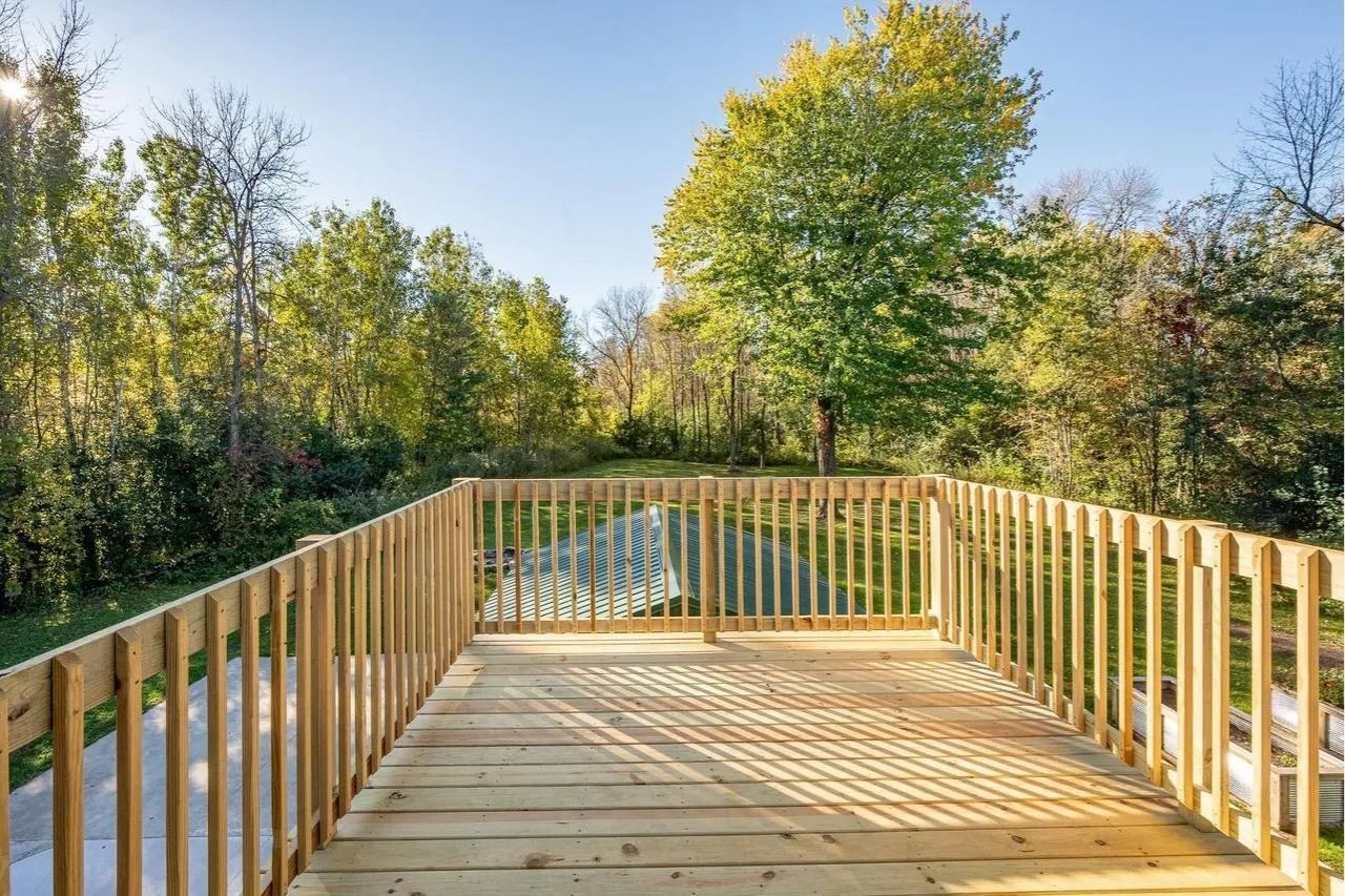 Building Photo - 969 Riverside Dr